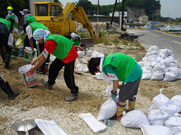 被災地復興支援ボランティアの模様